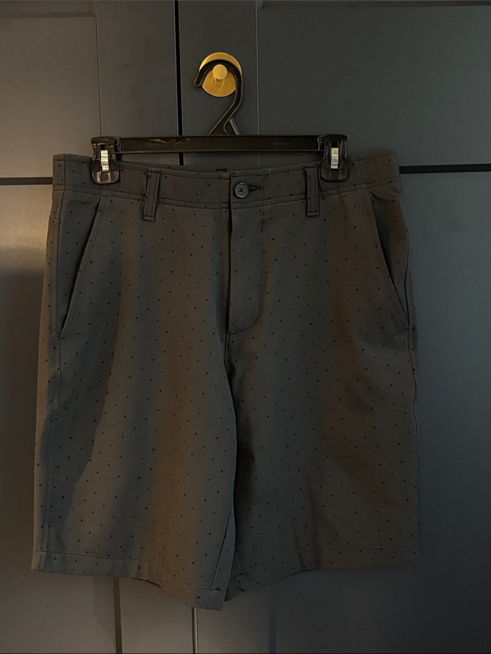 Under Armour Men's Dark Gray Micro-Print Golf Shorts